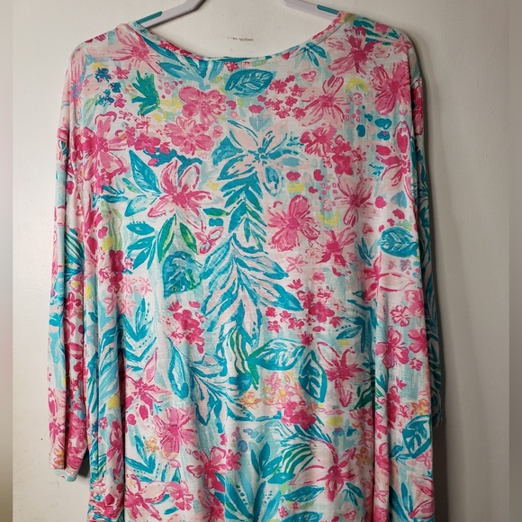 Floral Top - Picture 5 of 8